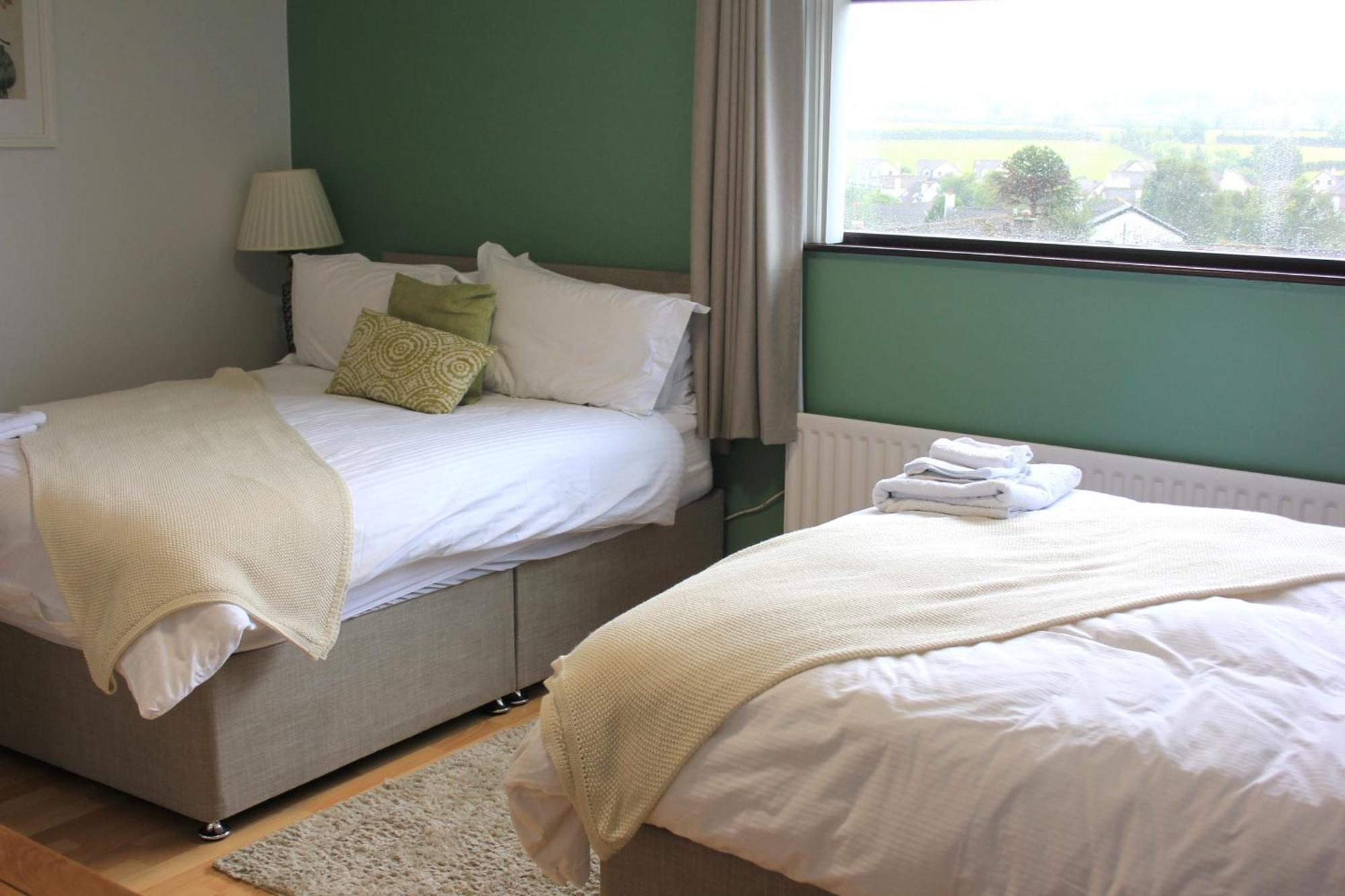 Cairnview Bed And Breakfast Ларн Екстериор снимка